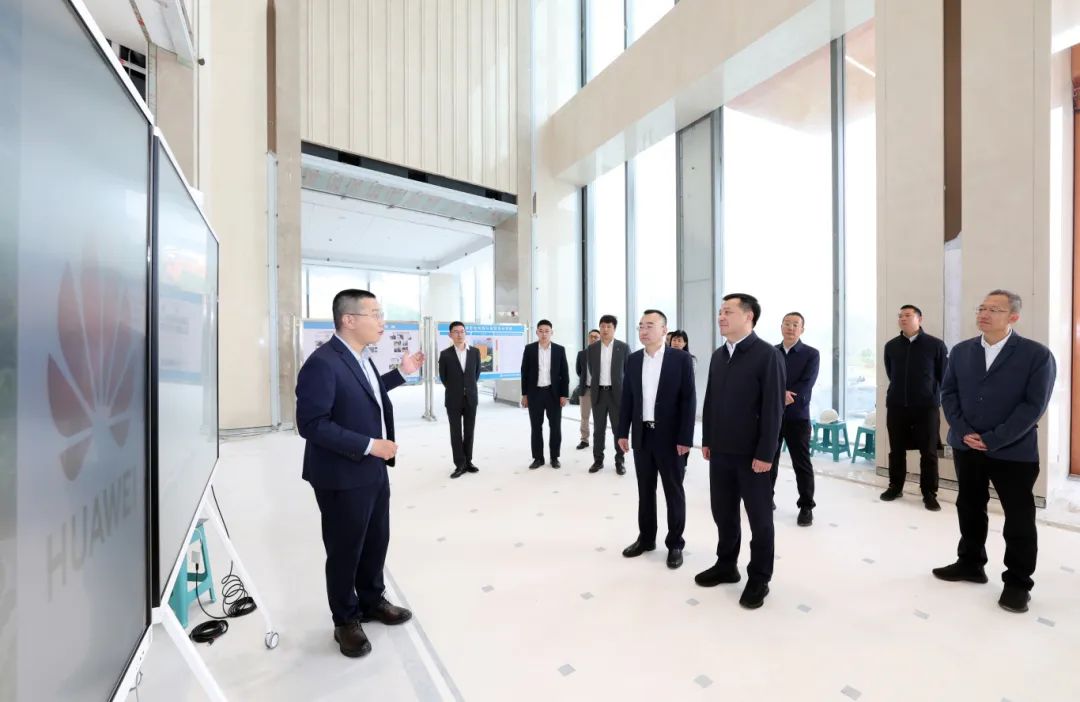 附图1：4月9日，刘洪建率队调研云南区域总部项目建设推进情况。.jpg