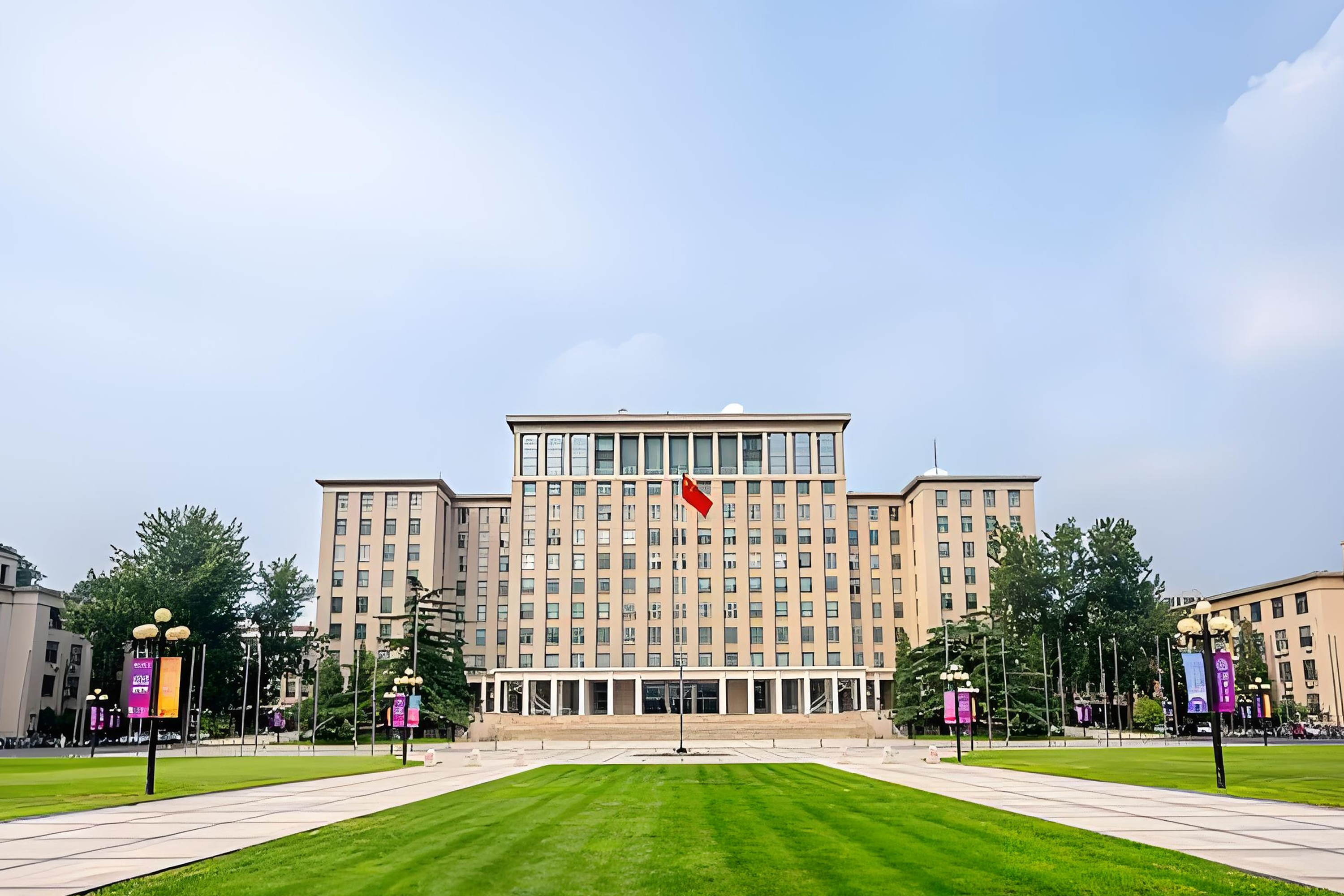 清华大学主楼.jpg